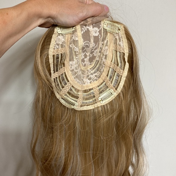 Wiglet Topper - Picture 4 of 7